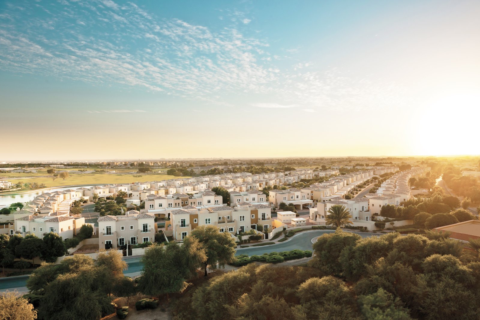 https:--fandcproperties.ae-uploads-panel-projects-gallery-sun_townhouses_by_emaar_exterior_image_604_1724959676.jpg